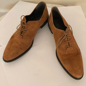 Barney’s New York lace up shoes